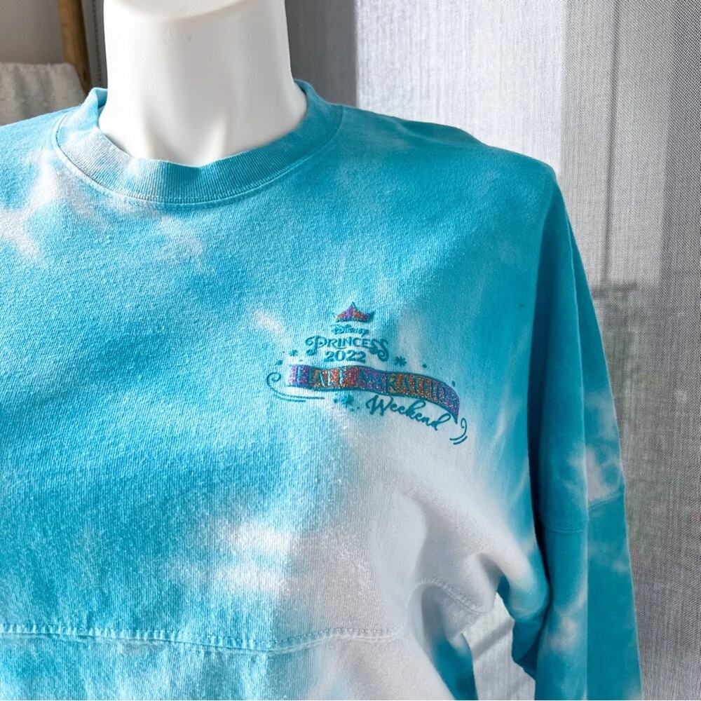 Walt Disney Spirit Jersey Princess 2022 Blue Tie Dye Long Sleeve Pullover Tee S - Picture 3 of 10